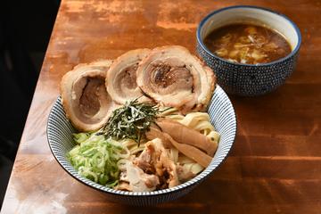 チャーシュー濃厚魚介つけ麺