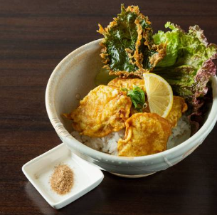 燻製とり天丼Smoked chicken tempura rice bowl