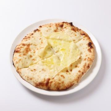 チーズナン Cheese Naan