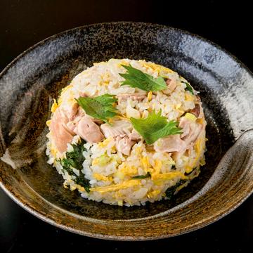 大葉鶏チャーハン Fried Rice with Chicken and Shiso Leaf