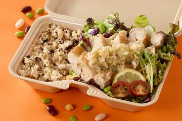 【健康&美容食】ねぎ塩麹チキンの十八穀米のセット Green Onion Salt Koji Chicken & Mixed Grain Rice Set