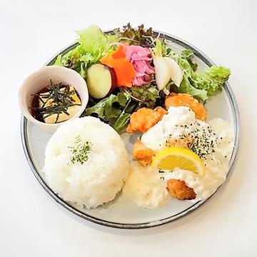 タルタルたっぷりチキン南蛮弁当