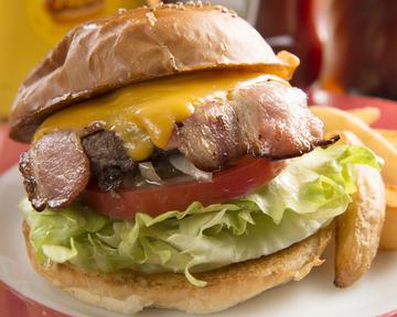 ベーコンチーズバーガー