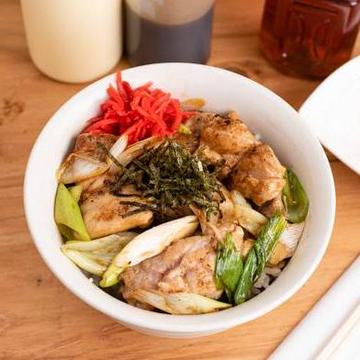 焼き鳥丼 Grilled Chicken Rice Bowl