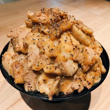 【NEW】B・G・B(ブラックガーリック豚バラ丼)(肉180g)