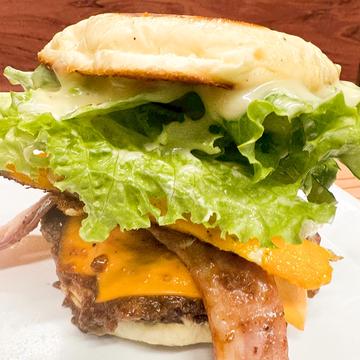 横綱ベーコンチーズバーガー