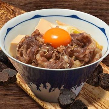 トリュフ香る和牛すき焼き丼(並)Truffle-scented Wagyu Beef Sukiyaki Bowl (medium)
