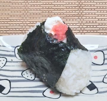 手結びおにぎり明太クリームチーズ