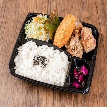 カラコロ弁当(もも)