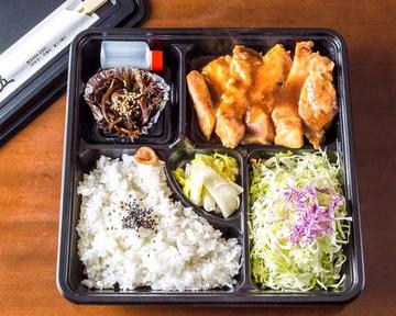 特上ロースソテー弁当 Premium pork loin saute