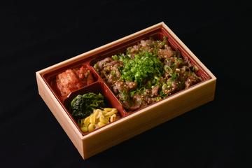 牛カルビ焼肉弁当(塩タレ)