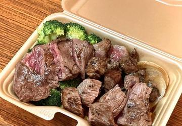【人気No.3】牛さがり200g、豪快わんぱくステーキ～香ばしき焼き＆栄養満点ブロッコリー添え～