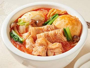 本日20食限定(20%off)【人気NO1】豚肉＆鶏肉の麻辣湯 (猪肉和肉麻辣)