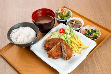 メンチカツ定食