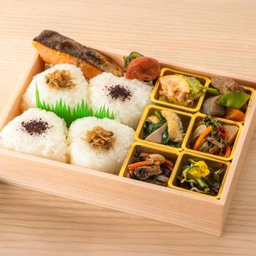 総料理長島武行の特製弁当