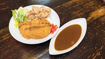 カツとからあげのWカレー