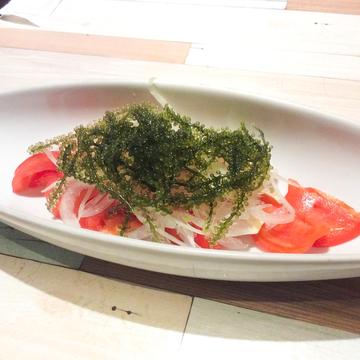 海ぶどうとトマトのあっさり和風サラダ