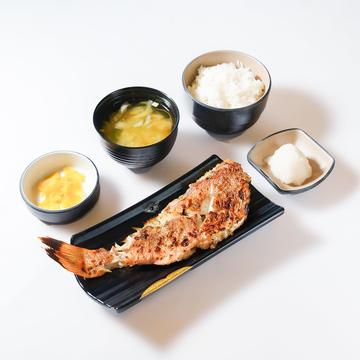 あか魚粕漬け定食