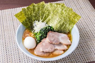 豚骨醤油らーめん(全部のせ)