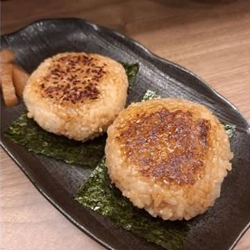 焼きおにぎり2個