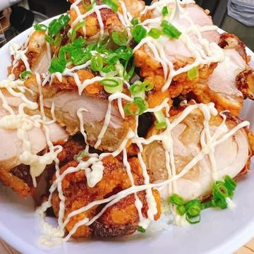 【4個】小太りのおじさんが思ういっちゃん美味い唐揚げ丼