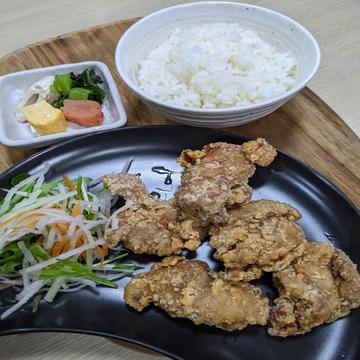 鶏モモ唐揚げ定食