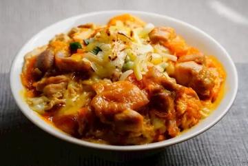 鶏だくチーズの親子丼 Oyako-don with chicken and cheese