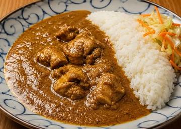 【45年の老舗の味スパイスチキンカレー】Dolmen＆遊