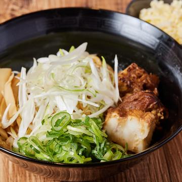 女性に大人気！チーズ油そば Very popular with women！  cheese Abura Soba