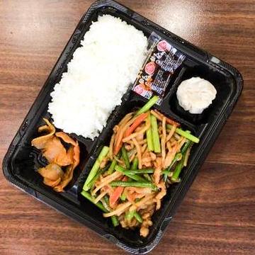 ニンニクの芽と豚肉の炒め弁当