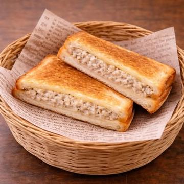 ツナチーズホットサンド