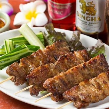 豚バラ串 ムーピン Skewered Soy Sauce Grilled Pork (Muu Ping)