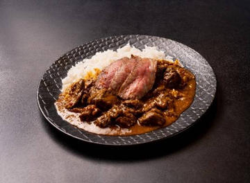 【人気NO.1】和牛ごろごろスパイシーカリー ローストビーフのせ