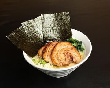 チャーシュー塩豚骨