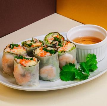 生春巻き(2本)SPRING ROLL