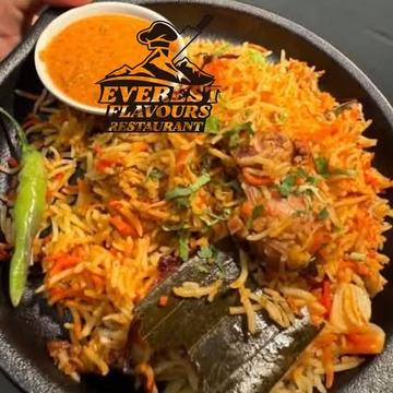 タンドリチキンと骨つきビリヤニ(TandooriChicken With Bone Biryani)