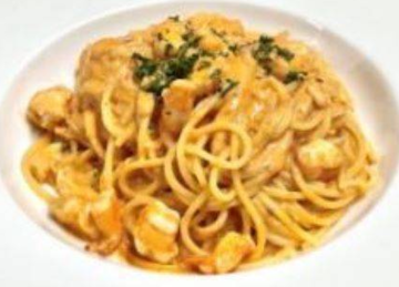 甲殻類のトマトクリームパスタ