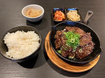 焼肉弁当(上)