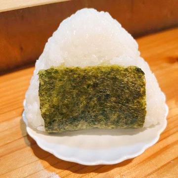 母ちゃんの塩おにぎり (米120g)