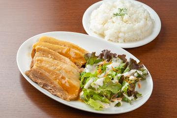 フランス麦穂の豚の角煮プレート