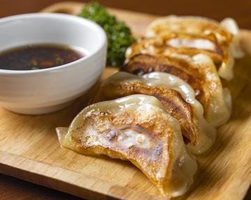 鶏皮餃子