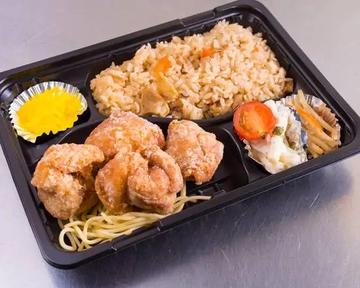親子弁当(かしわ飯・もも4個)
