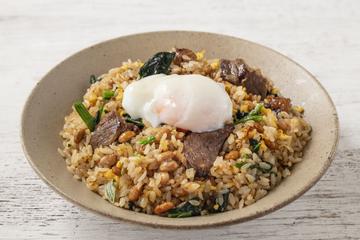 【納豆】温玉台湾炒飯 Taiwanese Fried Rice with Fermented Beans ＆ Soft-Boiled Egg