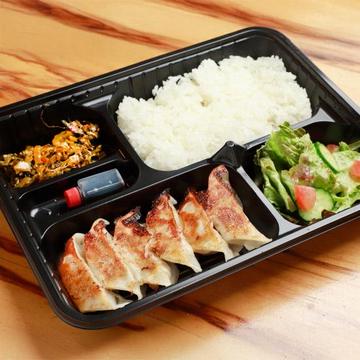 鉄板餃子定食