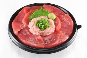 鉄火丼 Tuna bowl