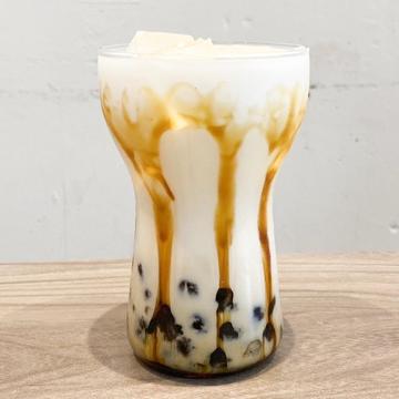 黒砂糖タピオカミルクティー Brown sugar tapioca milk tea