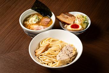 大山鶏のつけめん(三種チャーシュー入り)とミニチャー玉丼セット