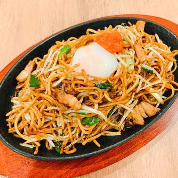焼きそば大盛スタミナ温泉玉入
