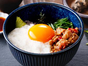 山かけとろろご飯とピリ辛鶏肉そぼろ
