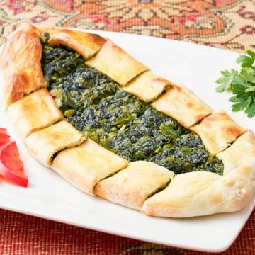 たっぷりほうれん草ピザSpanich pizza